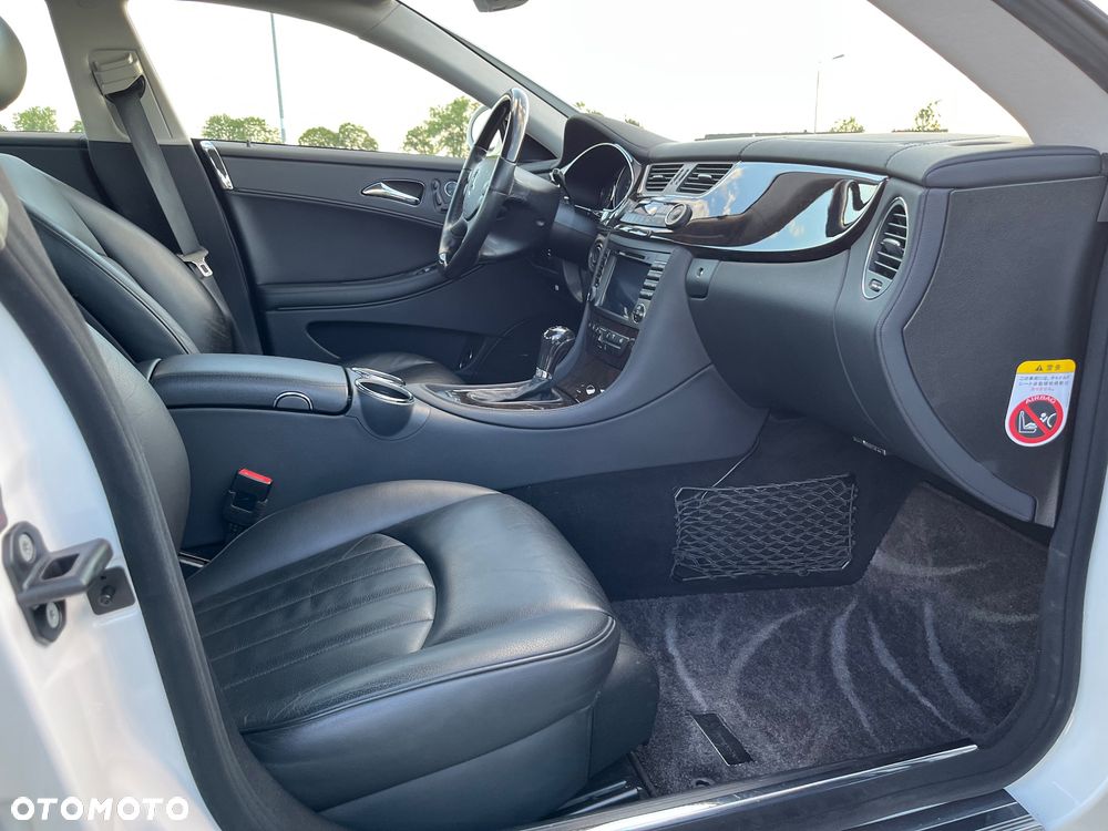 Mercedes-Benz CLS - 23