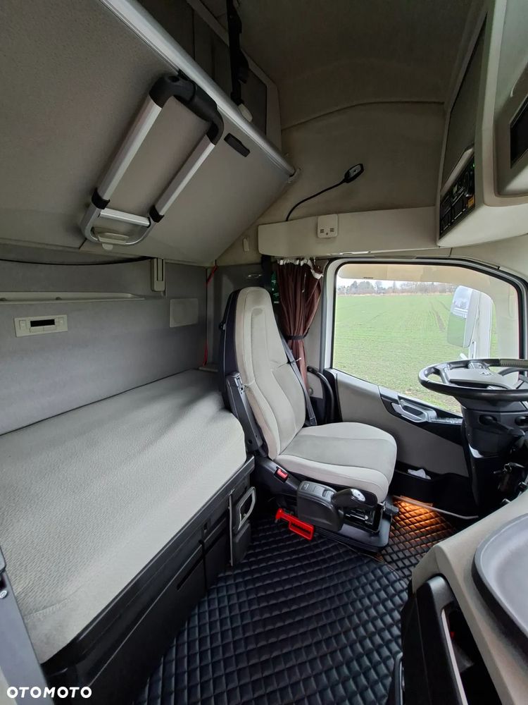 Volvo FH - 23