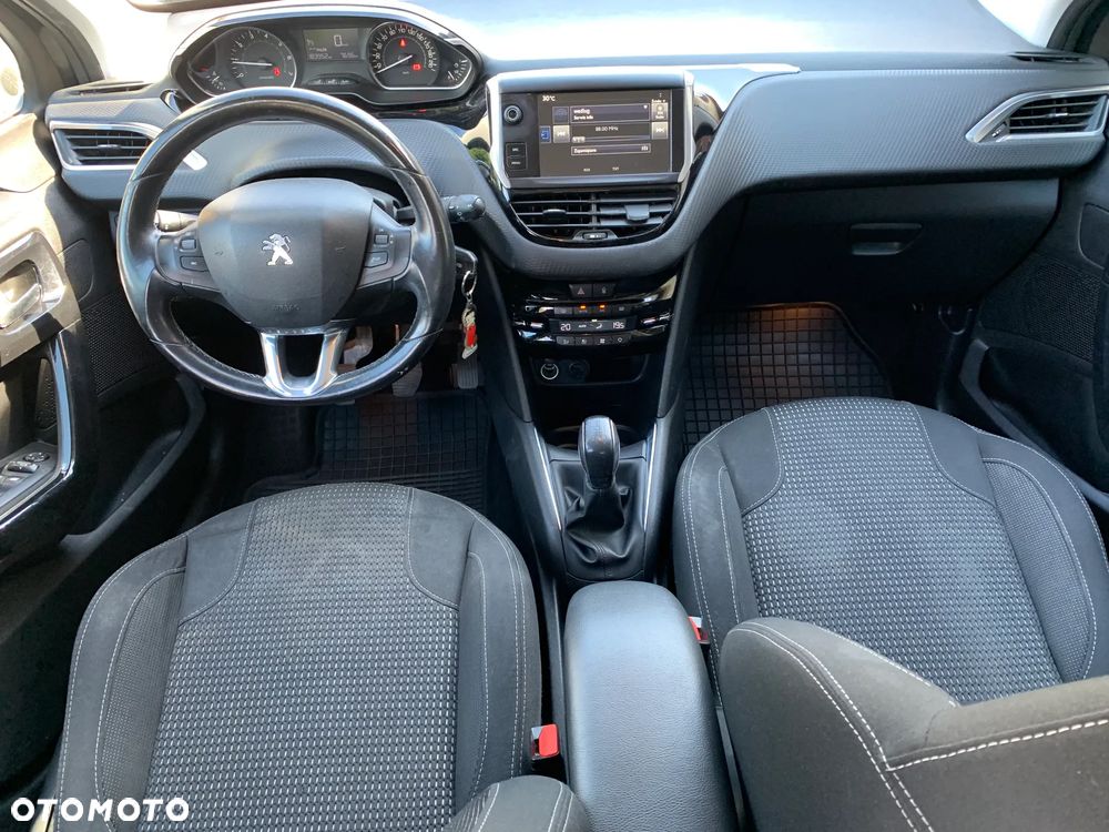 Peugeot 208 PureTech 110 Stop & Start Allure - 23
