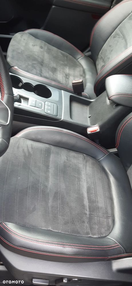 Ford Kuga 2.0 EcoBlue AWD ST-Line X - 12