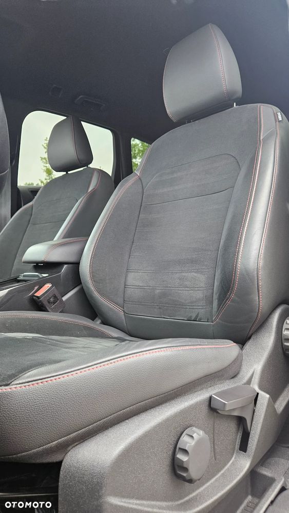 Ford Kuga 2.0 TDCi 4x4 ST-Line - 18