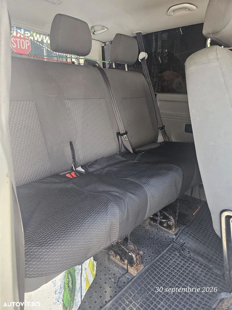 Volkswagen Transporter - 11