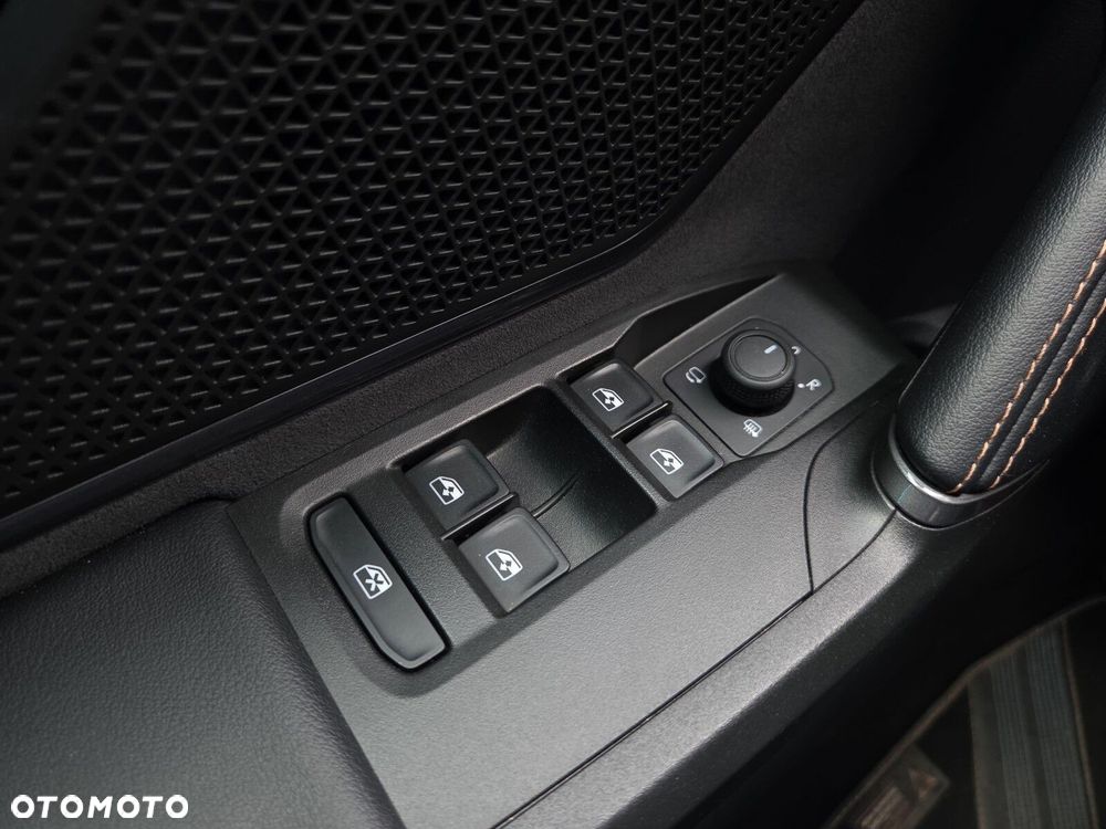 Cupra Leon 1.5 eTSI mHEV DSG - 36