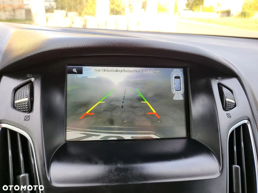 Ford Focus Turnier 1.0 EcoBoost Start-Stopp-System Titanium - 10