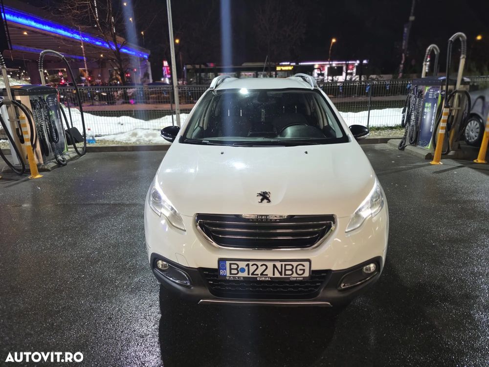 Peugeot 2008 1.2 PureTech Turbo S&S Allure - 3