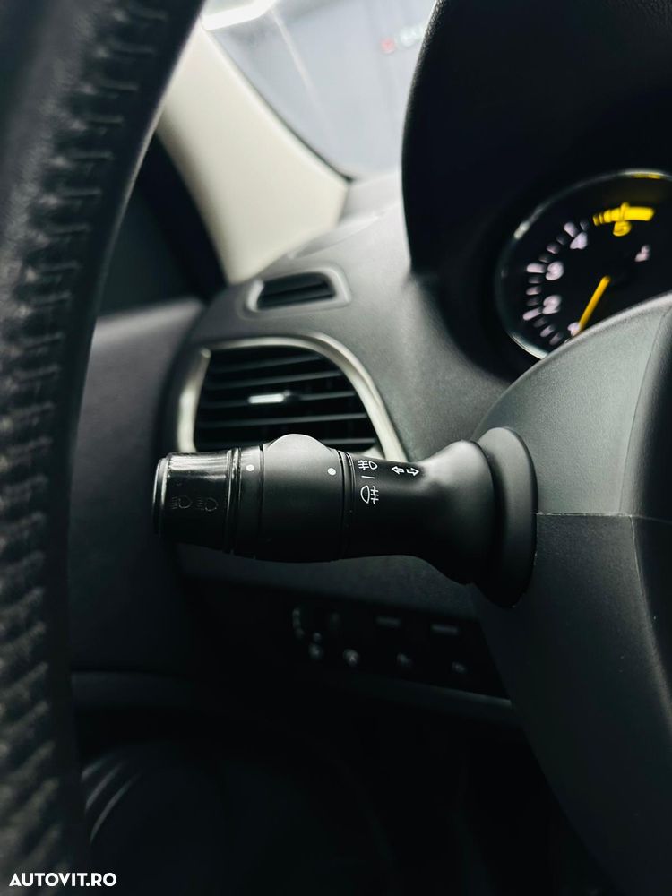 Renault Megane ENERGY dCi 110 LIMITED - 25