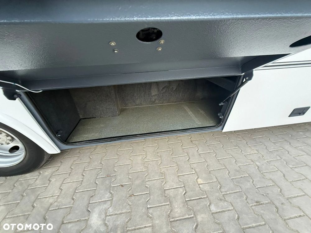 Mercedes-Benz VARIO 818D - 8