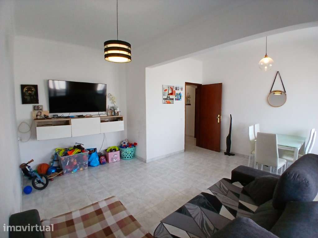 ** T2 com potencial para T3 | Avenida Infante D. Henrique | Setúbal** - Grande imagem: 2/36