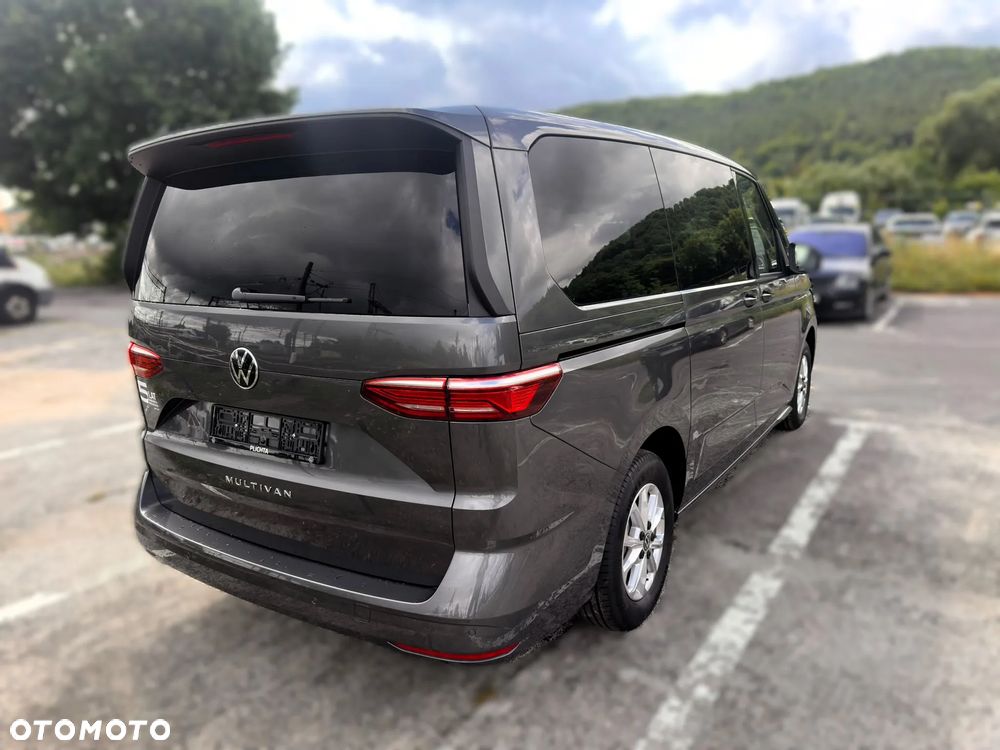 Volkswagen Multivan 2.0 TDI L2 Life DSG - 9