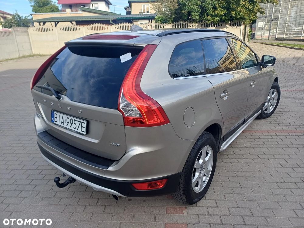 Volvo XC 60 2.4D AWD Momentum - 10