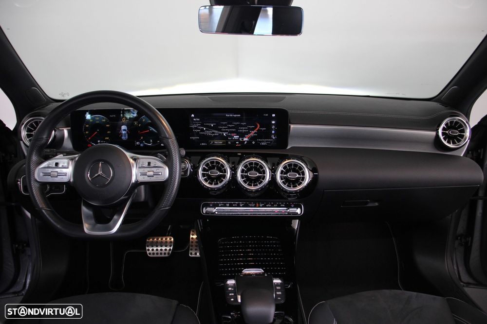 Mercedes-Benz A 200 AMG Line Aut. - 12