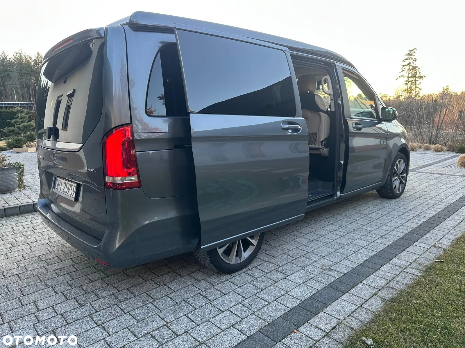 Mercedes-Benz Klasa V 300 d 4-Matic Avantgarde 9G-Tronic (d³ugi) - 9