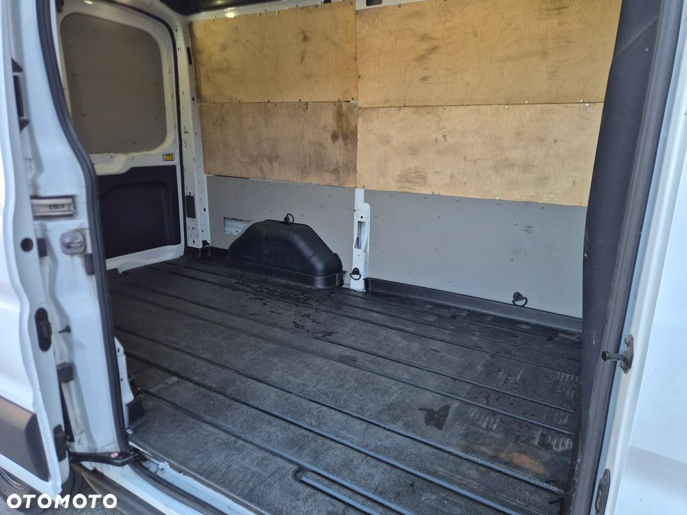 Ford Transit - 8