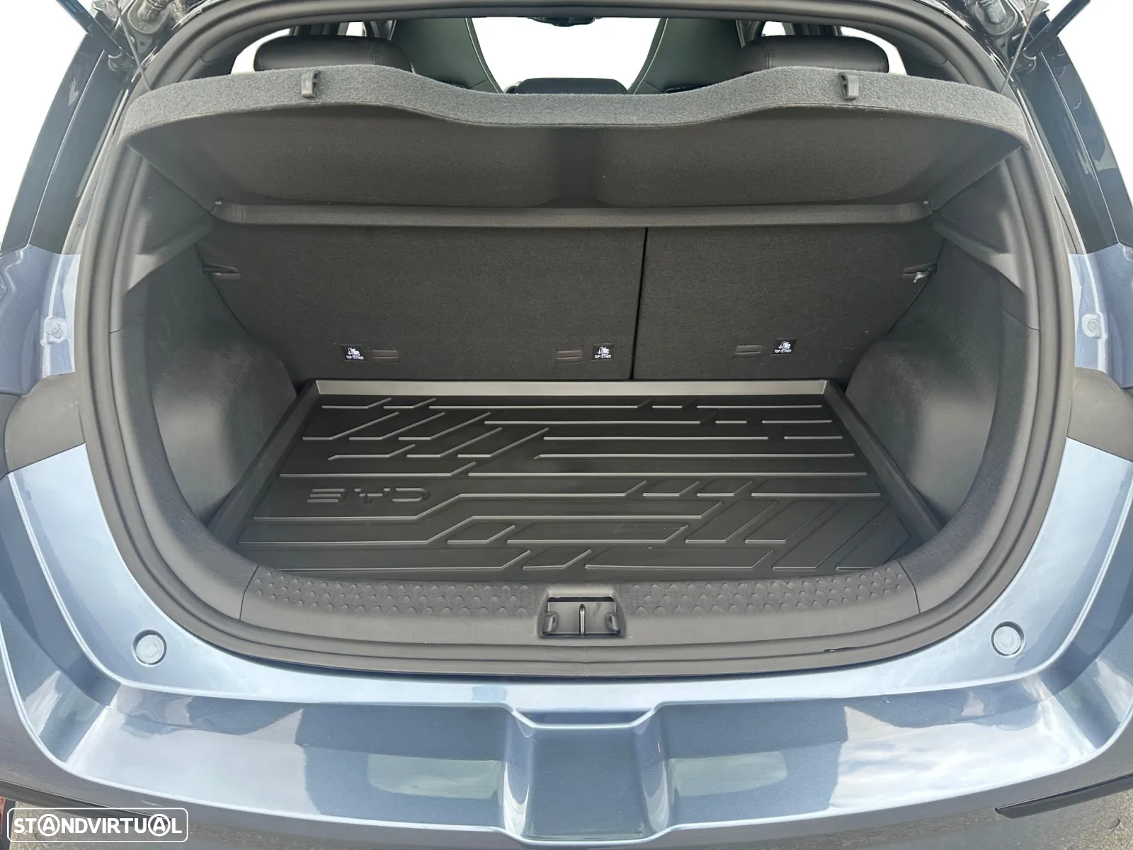 BYD Dolphin 60.4 kWh Design - 16