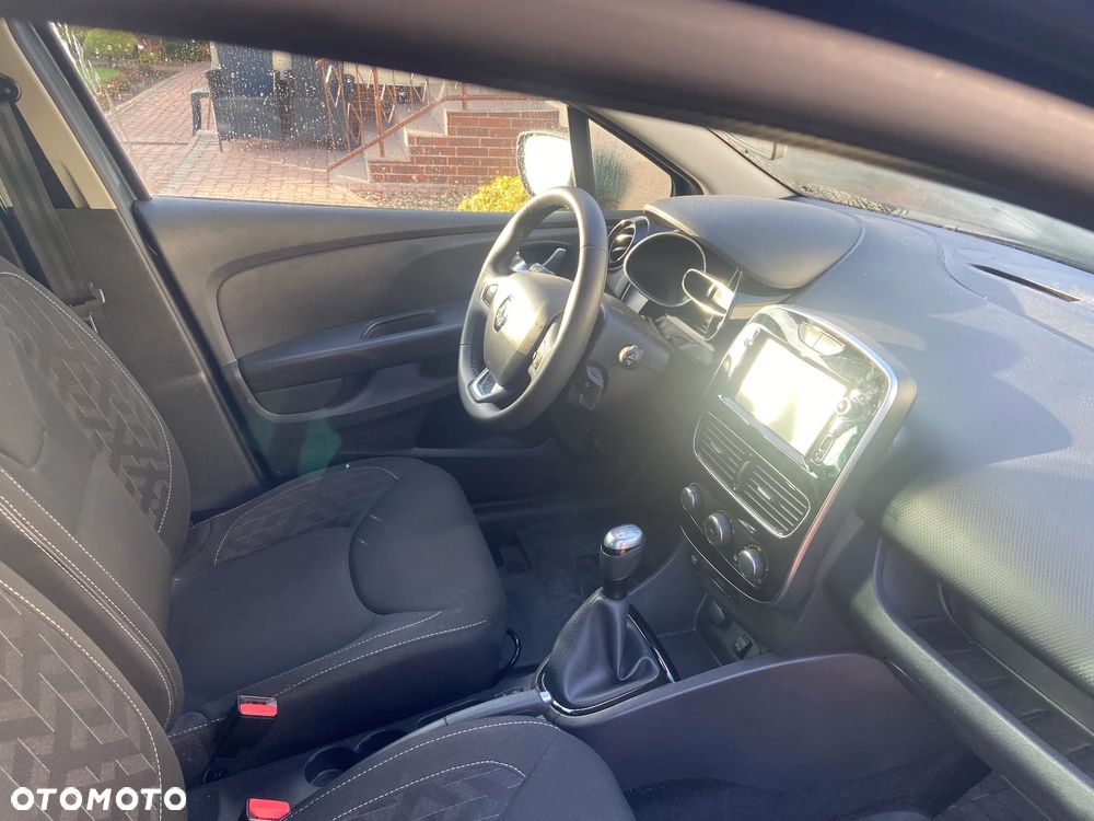 Renault Clio - 6