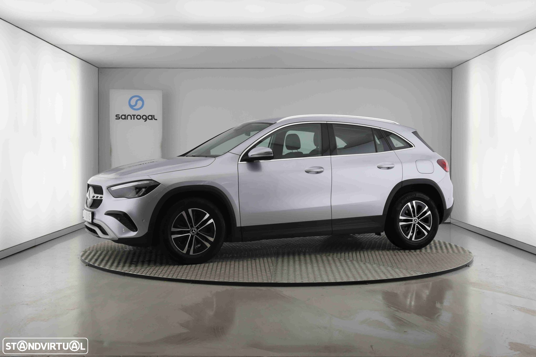 Mercedes-Benz GLA 180 d - 11