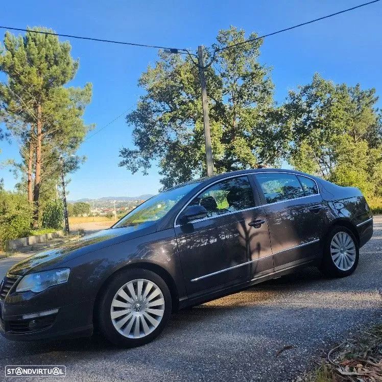 VW Passat 2.0 TDI 4M Highline - 4