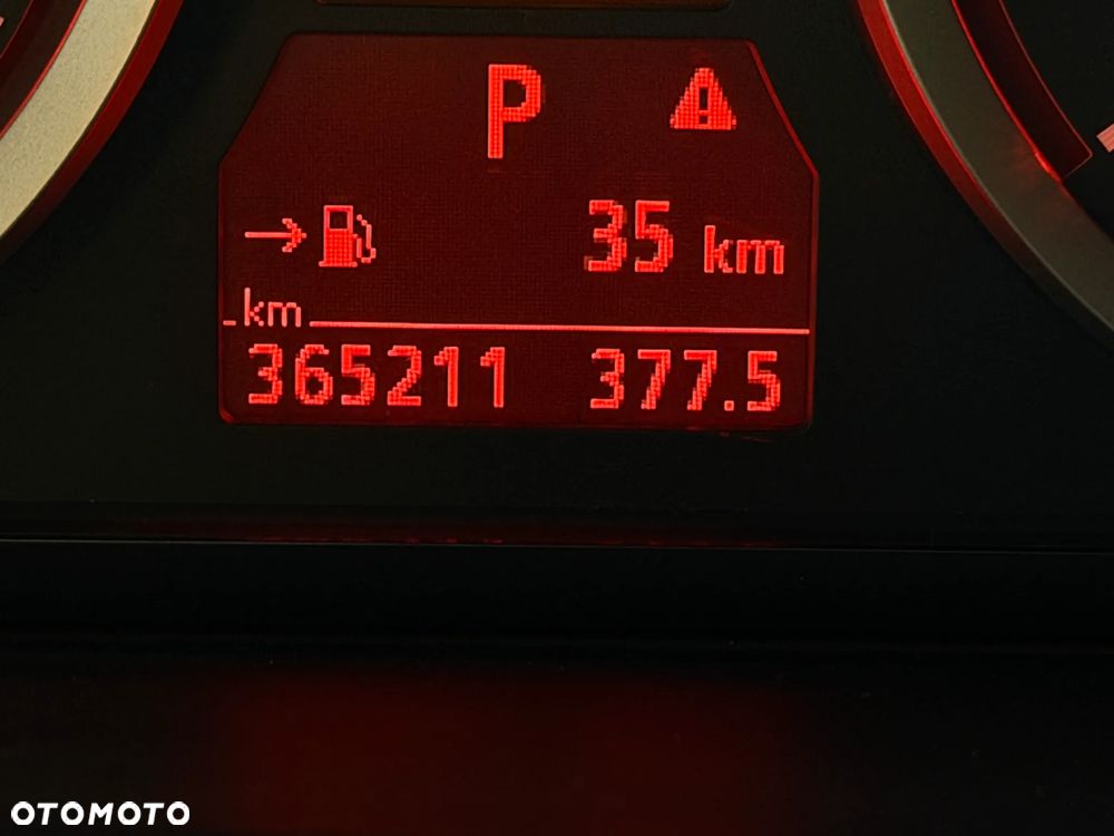 BMW Seria 5 525d - 16