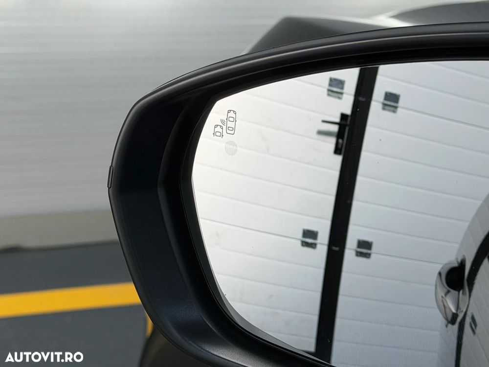 Peugeot 5008 PureTech 130 EAT8 Stop & Start GT - 23