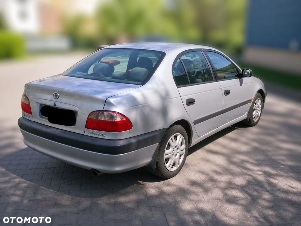 Toyota Avensis - 3