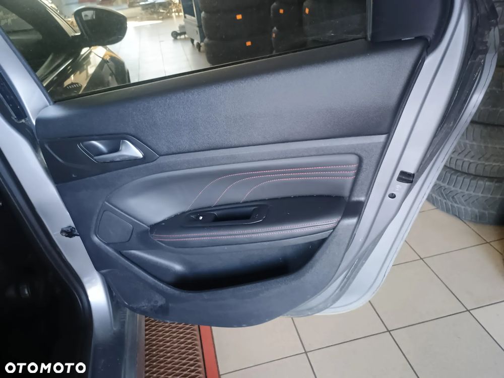 Peugeot 308 PureTech 130 Stop & Start GT-Line Edition - 17