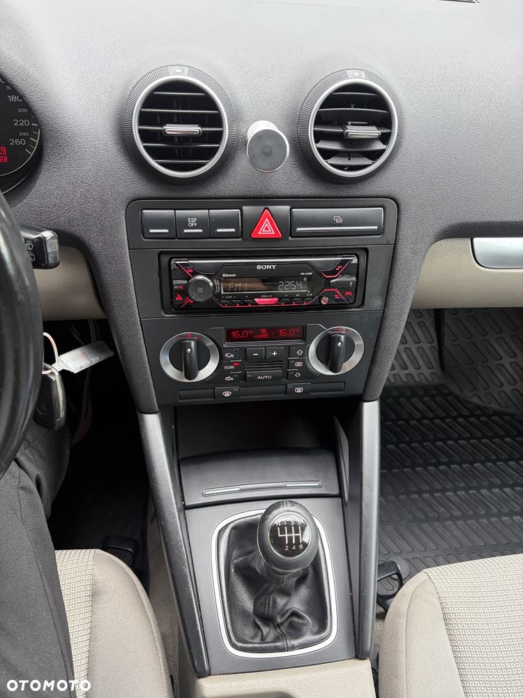 Audi A3 Sportback 2.0 TDI DPF Quattro Attraction - 17