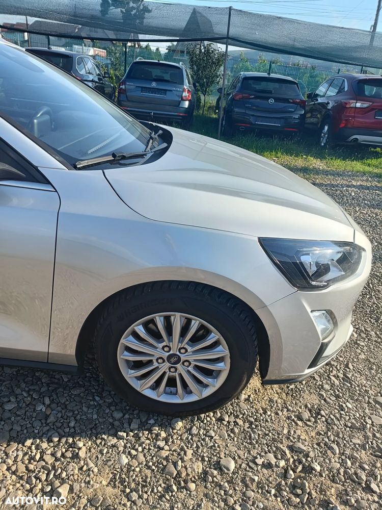 Ford Focus 1.5 EcoBlue Start-Stopp-System TITANIUM - 5