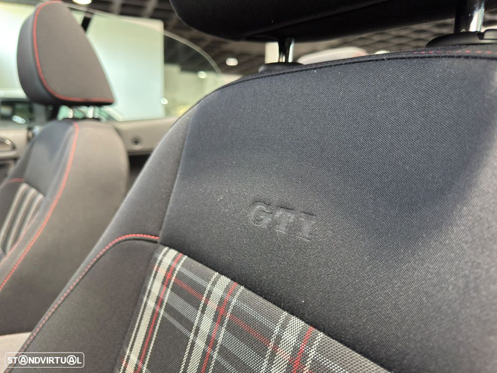 VW Golf Cabriolet GTI - 16