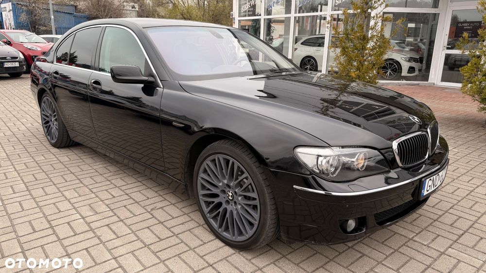 BMW Seria 7 740i - 22