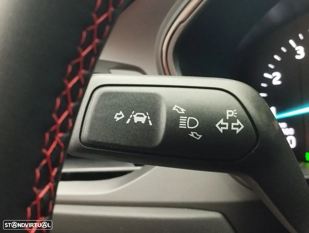 Ford Focus 1.0 EcoBoost MHEV ST-Line - 24