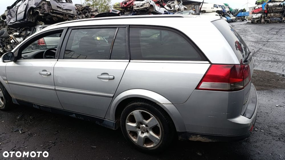 36039 Opel Vectra C lift 2006 rok silnik 1.9 CDTI 150 km Z19DTH lakier Z157 - 5