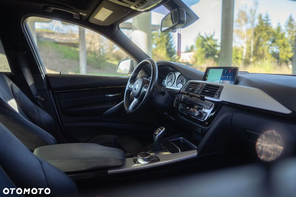 BMW Seria 3 340i xDrive Edition M Sport Shadow - 29