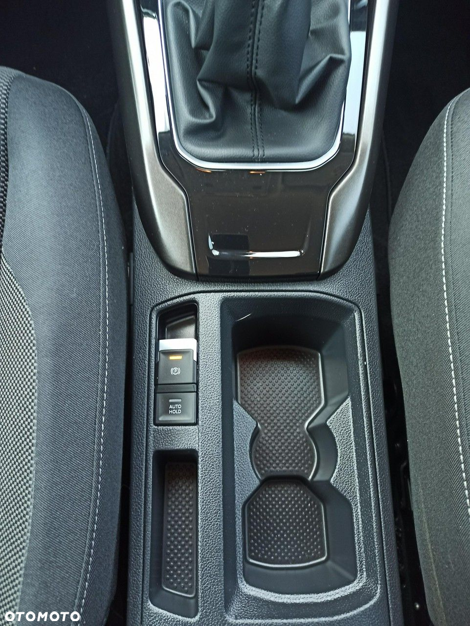 Volkswagen T-Roc - 16