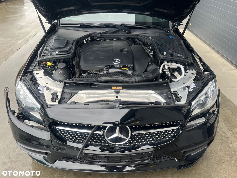 Mercedes-Benz Klasa C 300 9G-TRONIC - 26