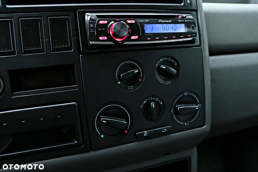 Volkswagen Transporter - 32