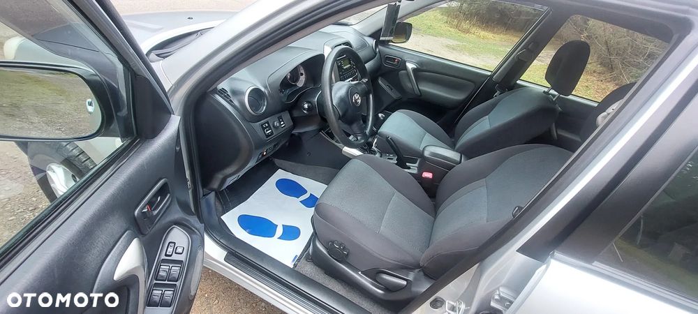 Toyota RAV4 4x2 Edition - 25