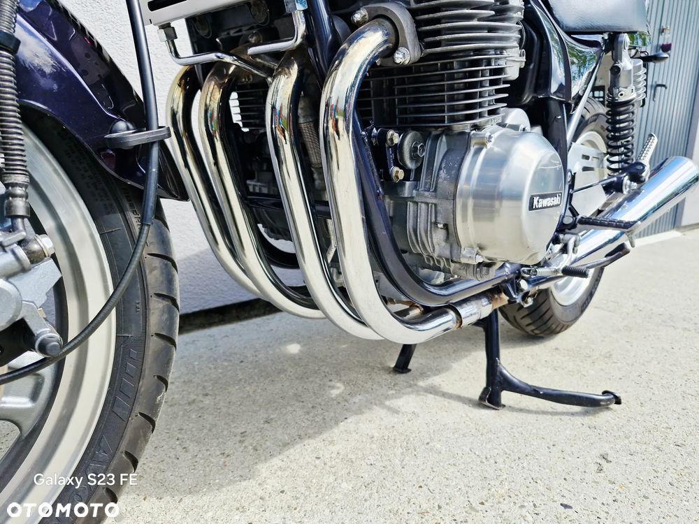 Kawasaki Zephyr - 22
