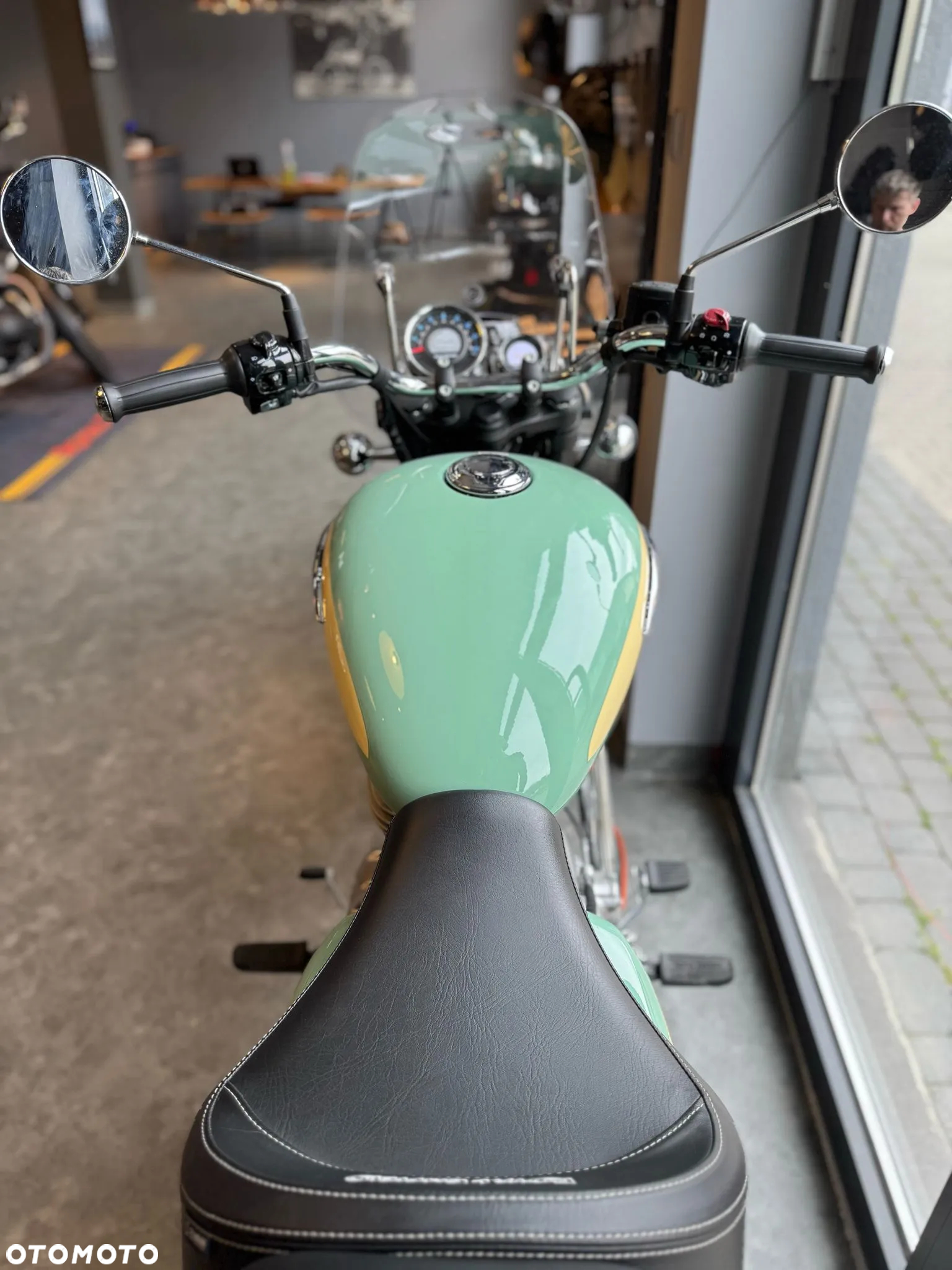Royal Enfield Meteor - 4