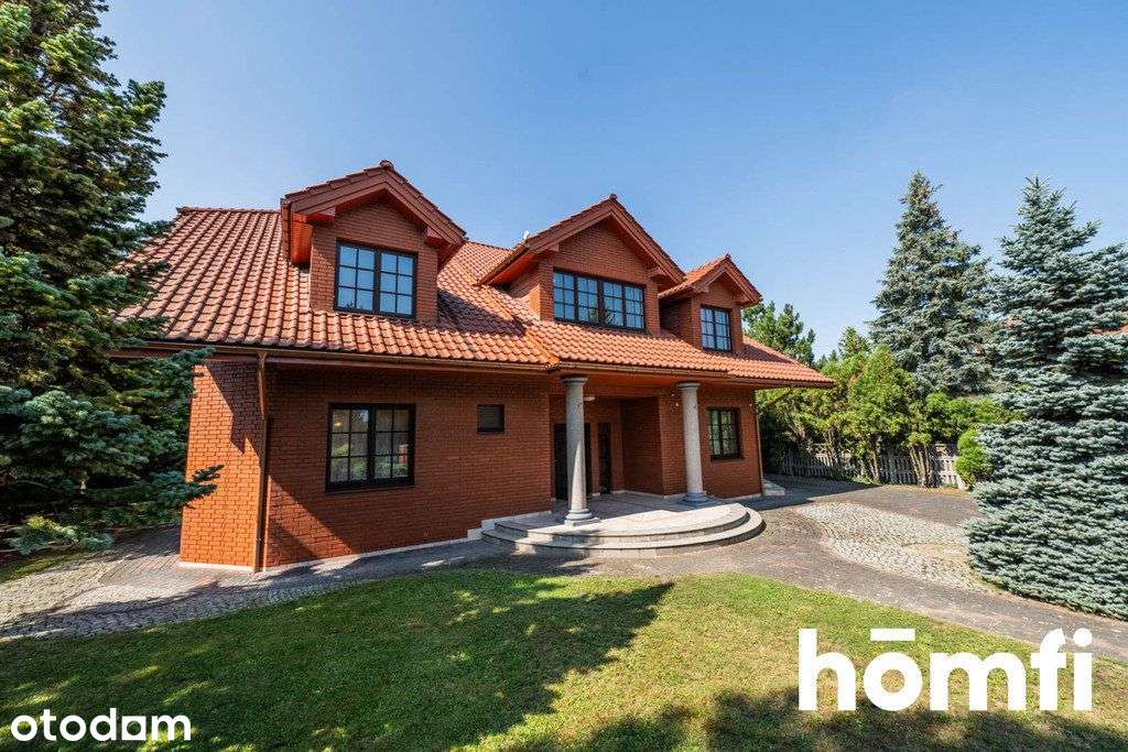 Przestronny dom wysokiej klasy + hala na posesji