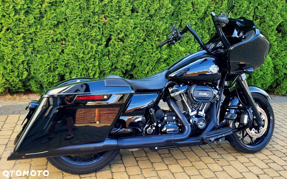 Harley-Davidson Touring Road Glide - 2