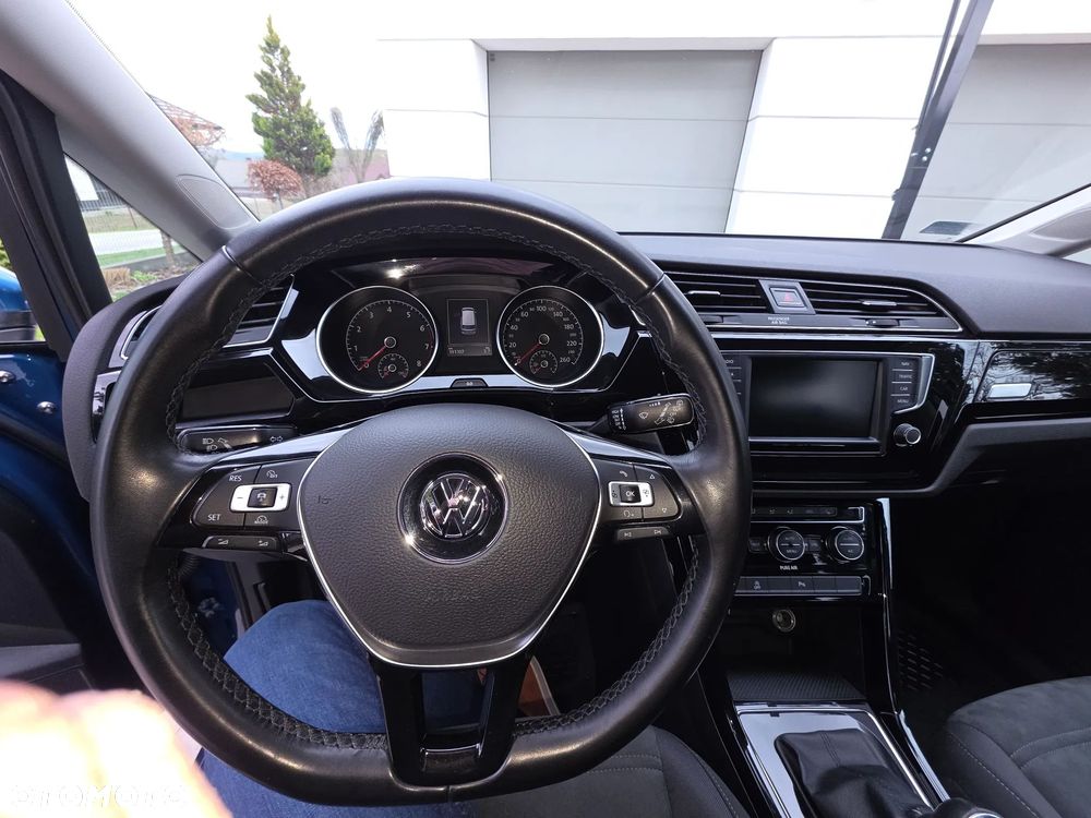 Volkswagen Touran 1.4 TSI BMT Highline - 11
