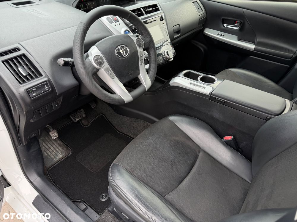 Toyota Prius+ - 13