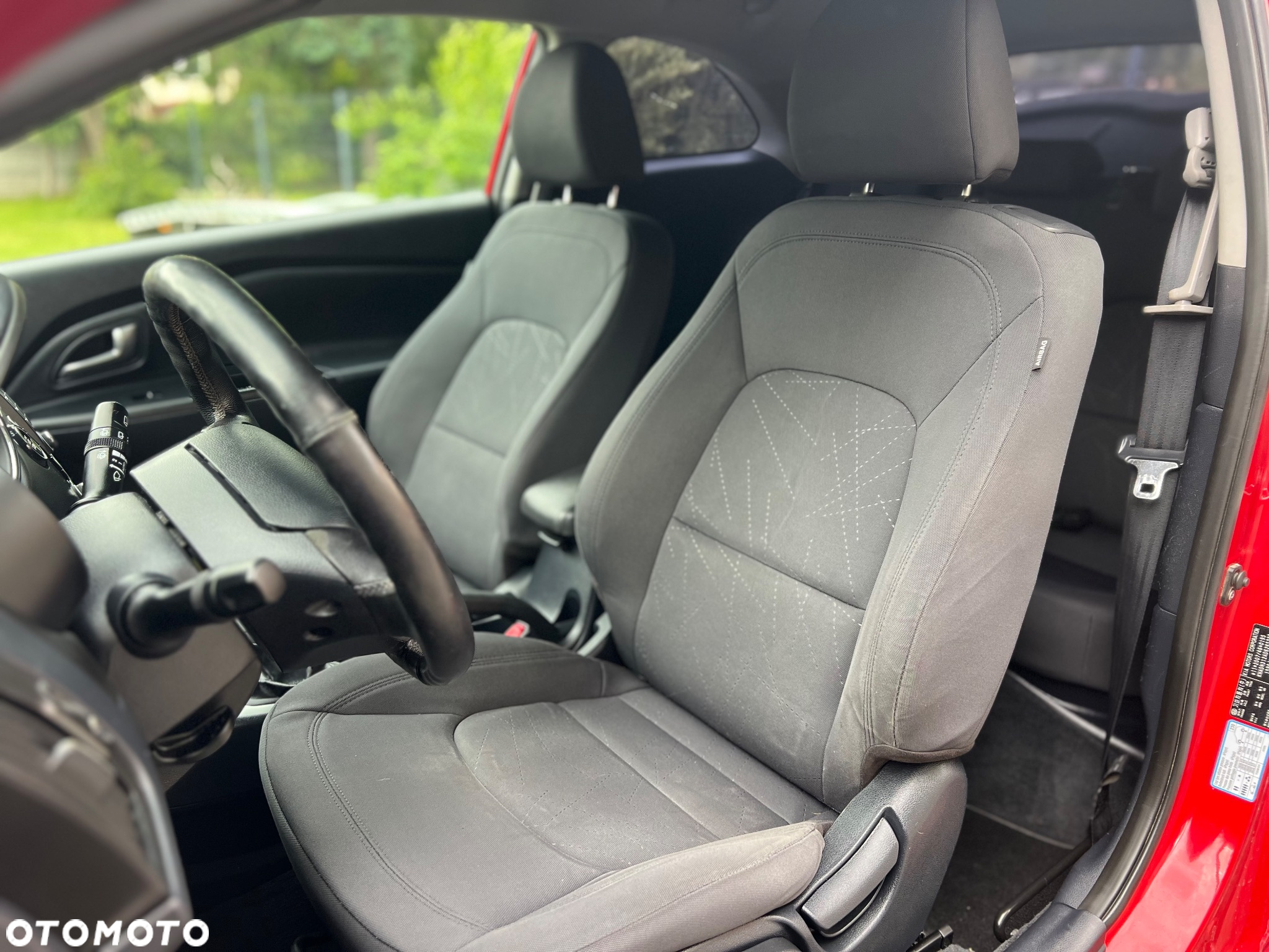Kia Rio 1.4 Dream Team Edition - 16