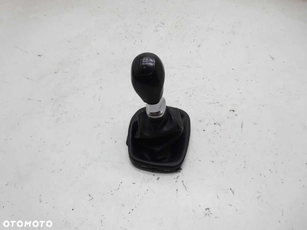 GAŁKA MIESZEK ZMIANY BIEGÓW HYUNDAI I30 I LIFT 2009-2012r. 5-BIEGÓW ORYGINAŁ