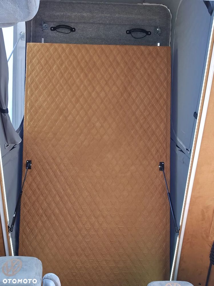 Volkswagen Multivan - 27
