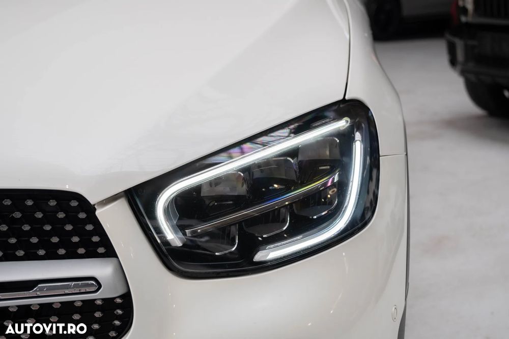 Mercedes-Benz GLC Coupe 300 4MATIC MHEV - 5