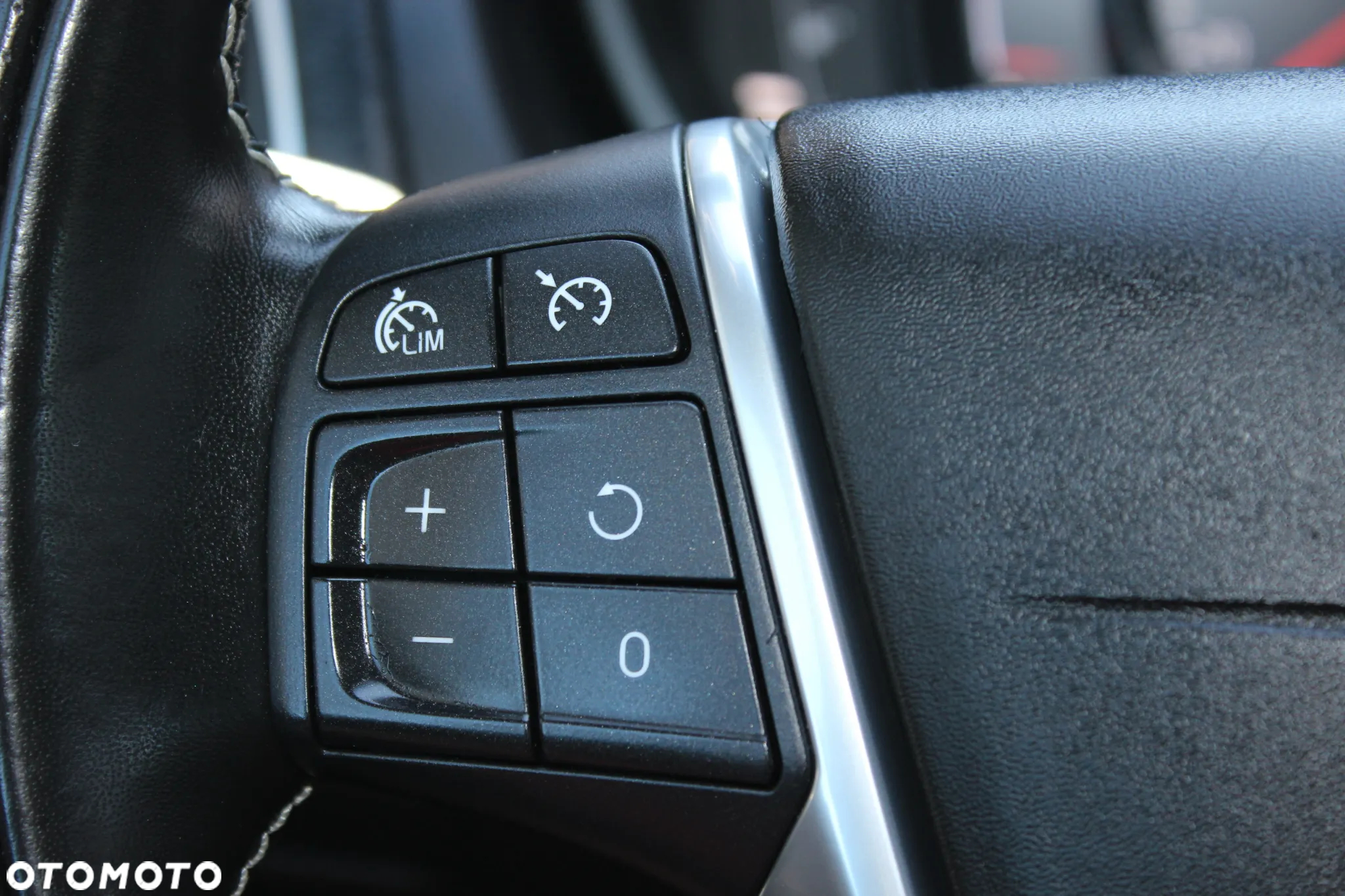 Volvo V40 D2 RDesign - 15