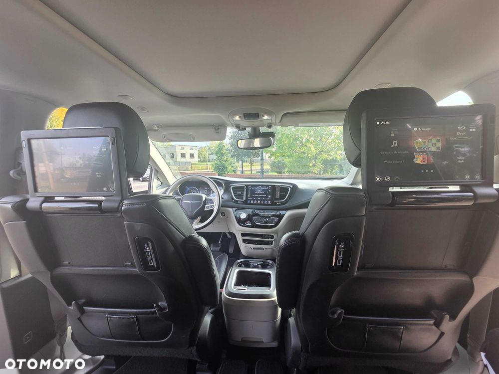 Chrysler Pacifica - 13