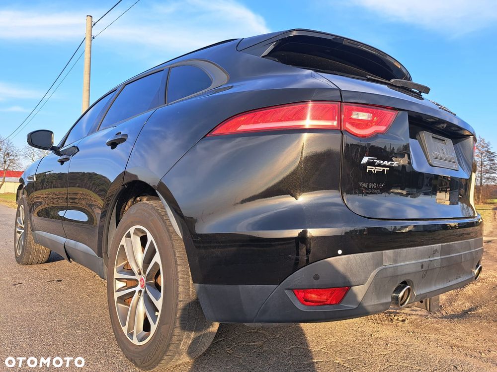 Jaguar F-Pace - 12