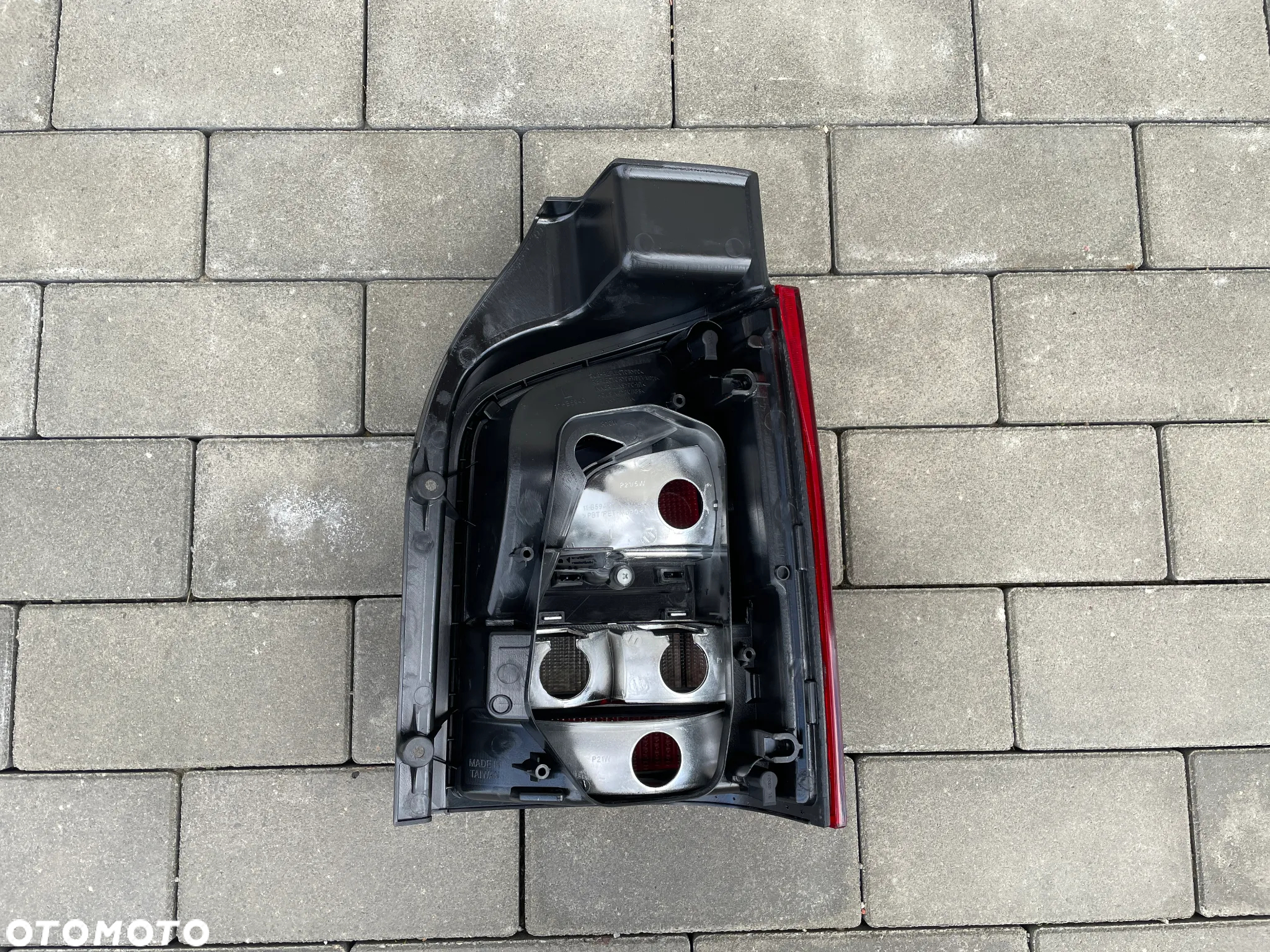 LAMPA TYLNA LEWA VW T5 LIFT  2009-2015 - NOWA KLAPA - 2